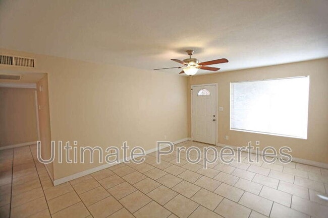 Building Photo - 2712 W Villa Rita Dr