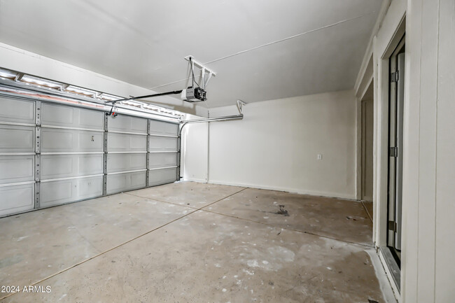 Building Photo - 3001 W Muriel Dr