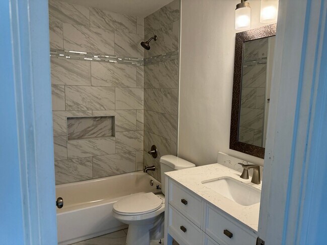 Building Photo - Cute 3BR Home in the Heart of Nashville