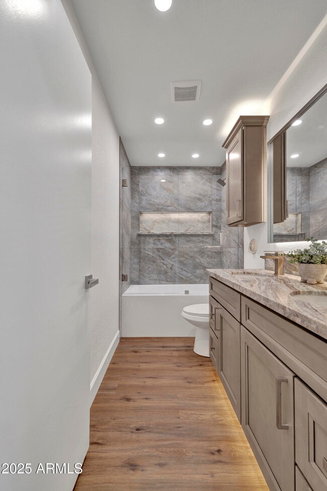 Building Photo - 1362 E Wickieup Ln