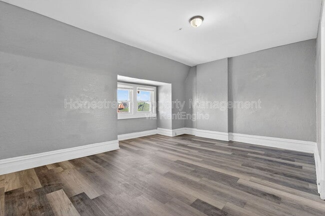 Building Photo - 2100 Adelaide Ave