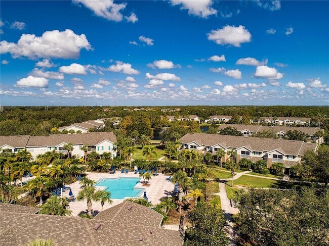 Building Photo - 8932 Manor Loop