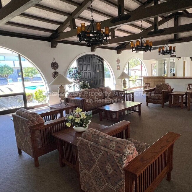 Building Photo - 500 Glenwood Cir