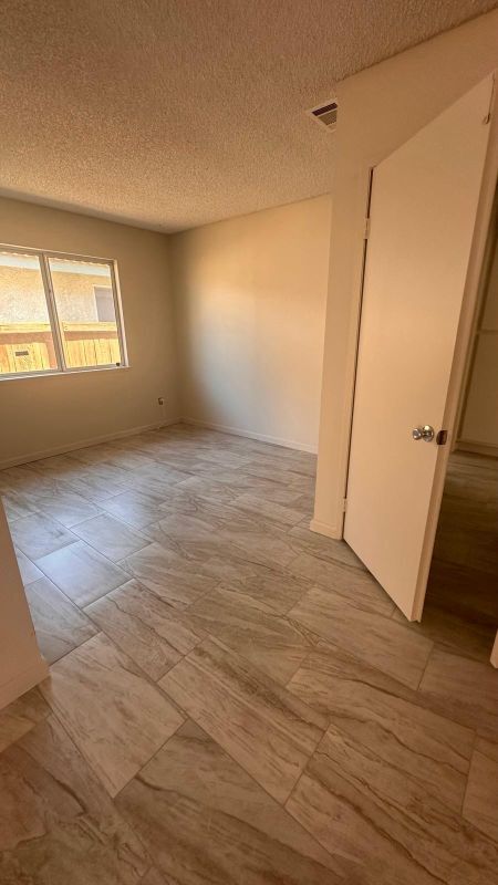 Building Photo - 27364 Family Cir