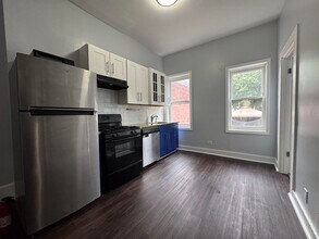 Building Photo - 614 BRAMHALL Ave