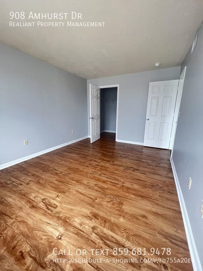 Building Photo - 908 Amhurst Dr