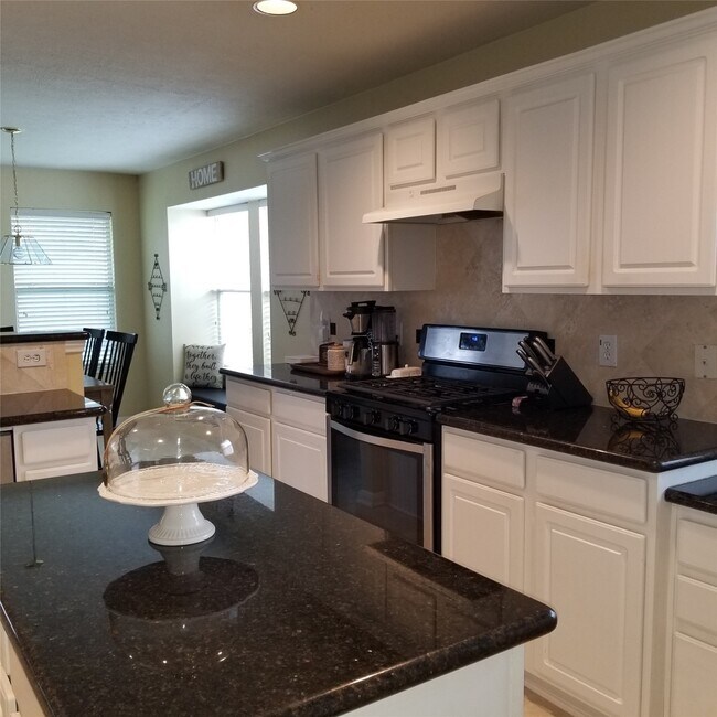 Building Photo - 8906 Aberdeen Park Dr