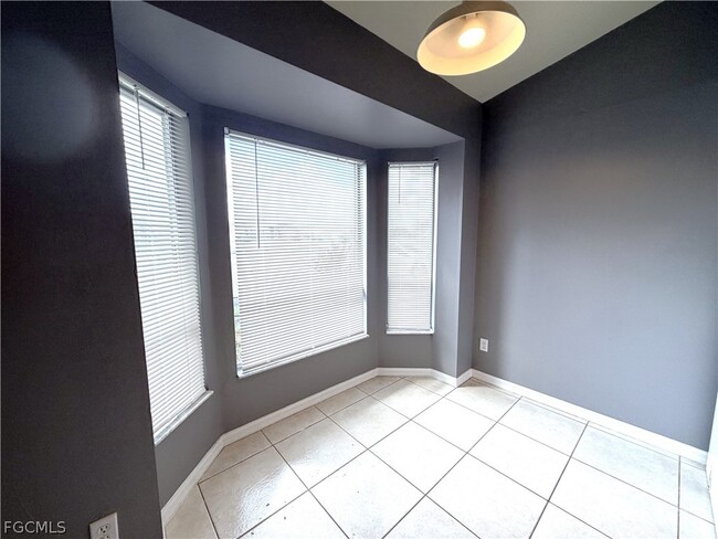 Building Photo - 1127 Diplomat Pkwy E