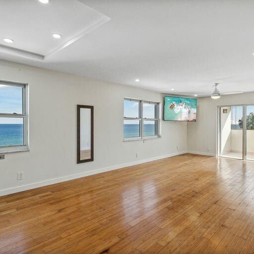 Building Photo - 320 S Surf Rd