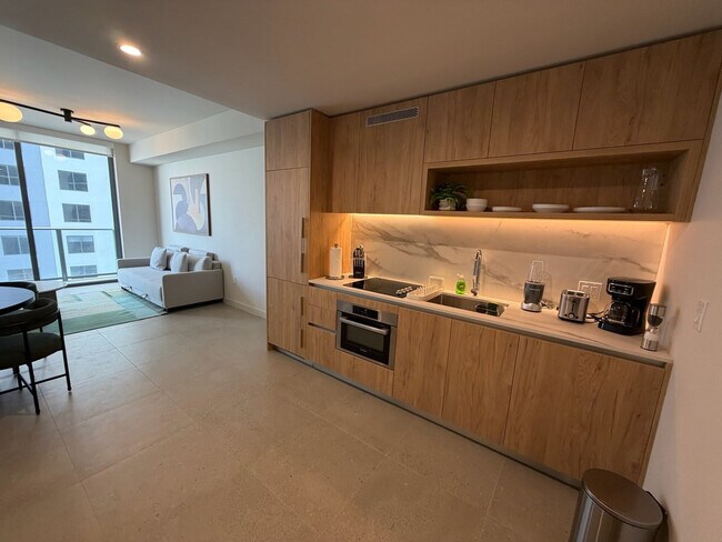 Building Photo - 11 NE 6th St