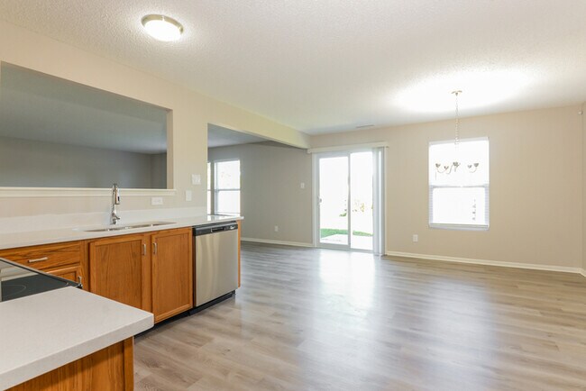 Building Photo - 3311 Summer Breeze Ln