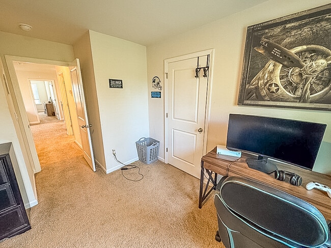 Building Photo - 4410 Remington Ave