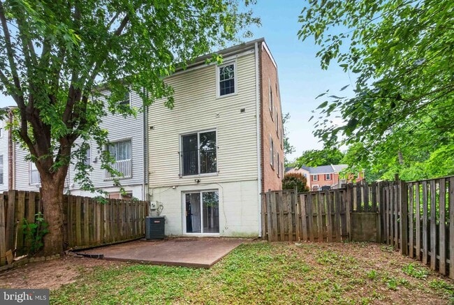 Building Photo - 16611 Geddy Ct