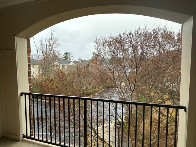 Building Photo - Downtown Raleigh 2 Bed 2 Bath Condo w/ cov...