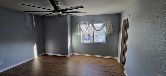 Building Photo - Beautiful Corner Home for Rent Sunnymead Ranch Location 3Bd/2.5Ba and BOUNS ROOM