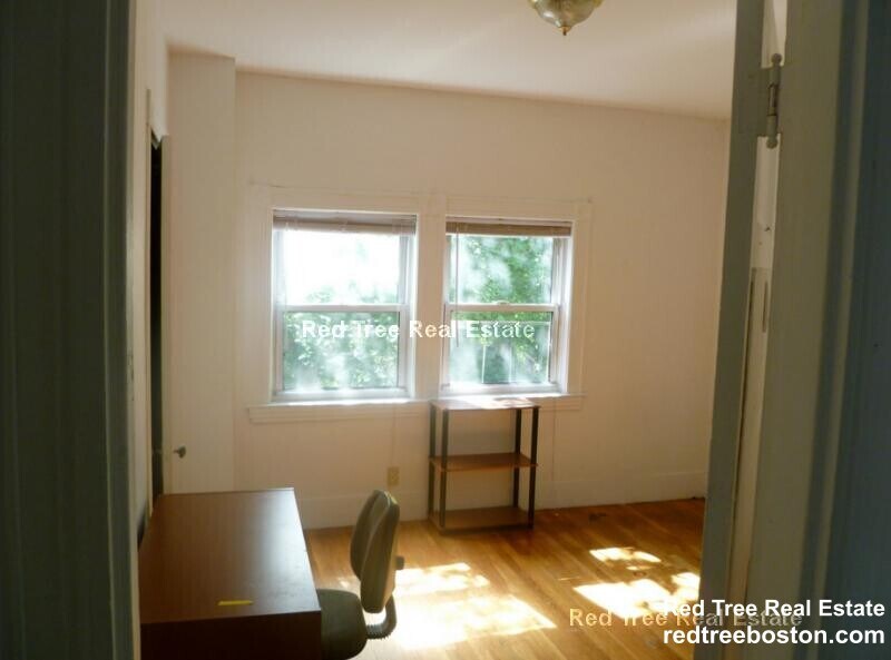 Building Photo - 12 Verndale St