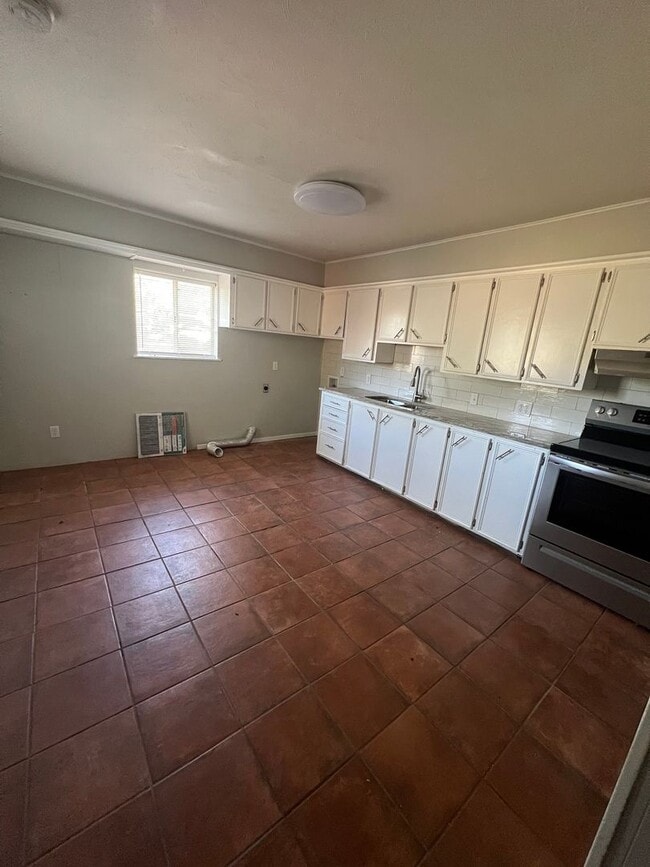 Building Photo - Great Value.