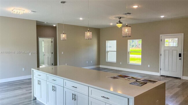 Building Photo - 7916 Granada Rd