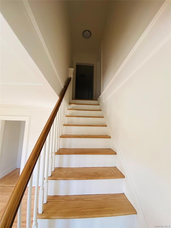 Building Photo - 31 Mountain Ave