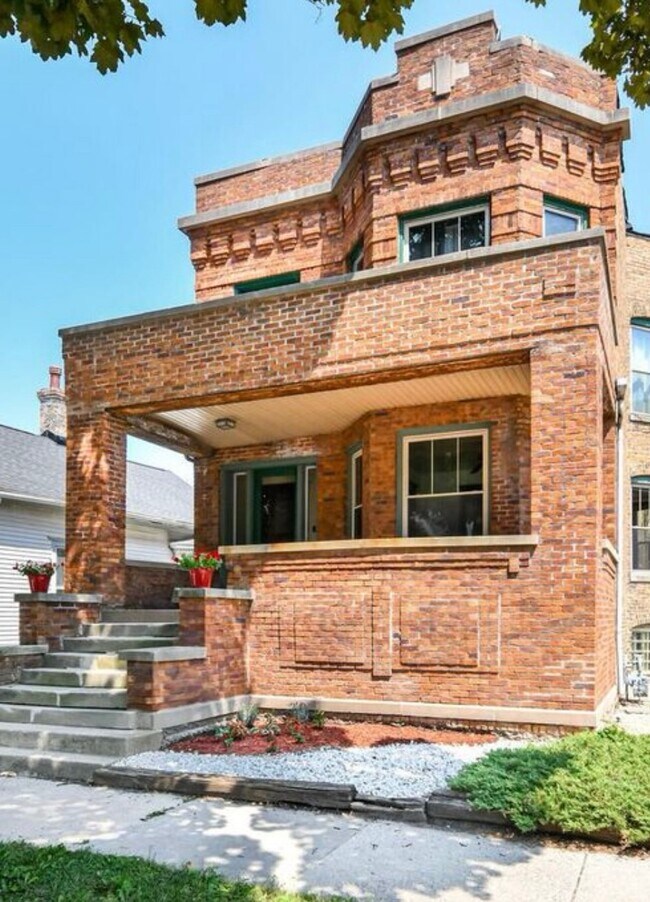 Primary Photo - 1437 Wisconsin Ave