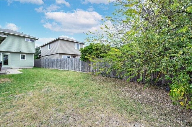 Building Photo - 2735 Fairview Dr