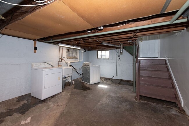 Building Photo - ANDERSON TWP- Cozy and clean 3 bed 2 bath ...