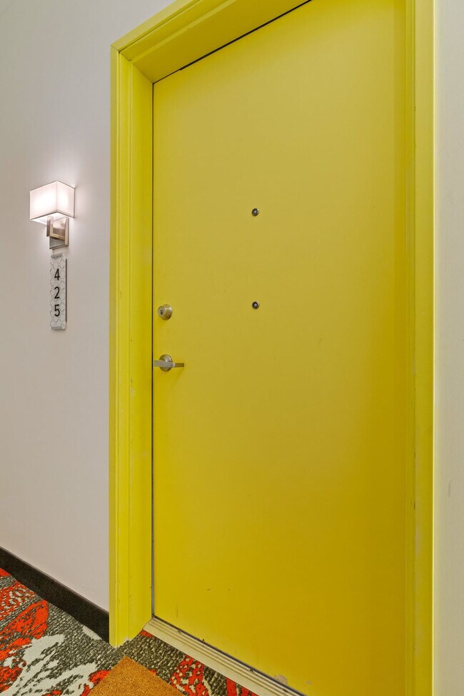 Building Photo - 309 Vine St