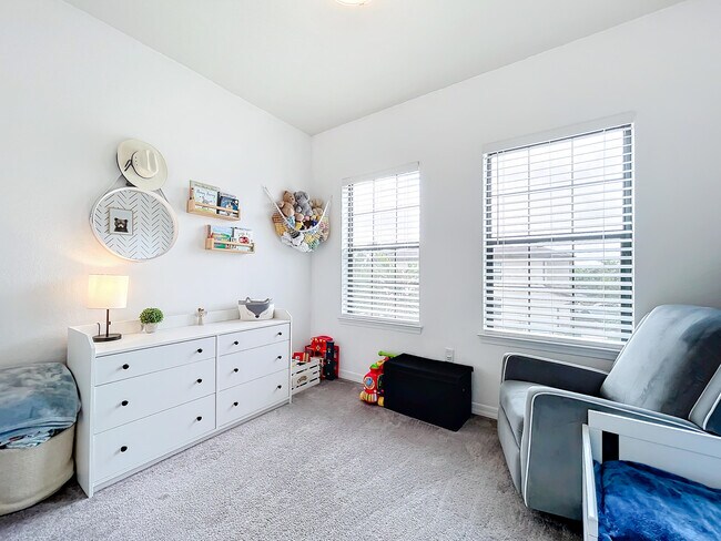 Building Photo - 2757 Troubadour St
