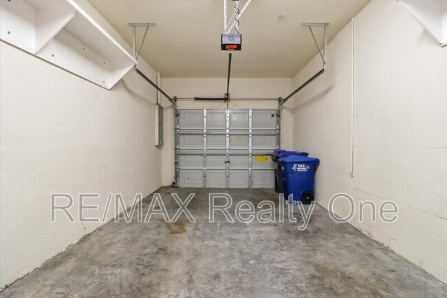 Building Photo - 1705 W Spring Meadow Loop