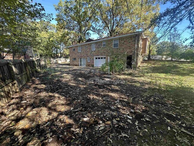 Building Photo - 3265 Hanna Dr