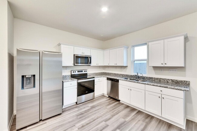 Building Photo - 1008 Gray Fox Lp