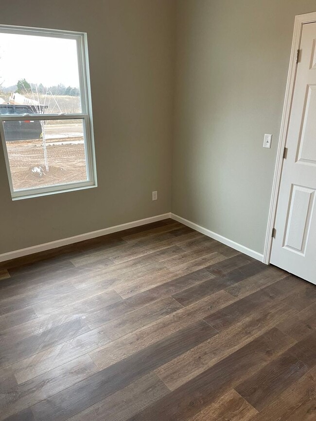 Building Photo - Brand New 4 bed 2 bath 2 Car Garage! 1/2 off 1st Months Rent!!