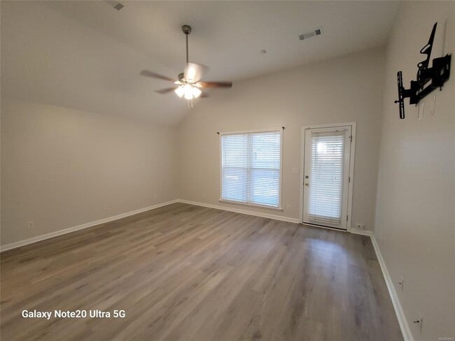 Building Photo - 6404 Deerwood Pl