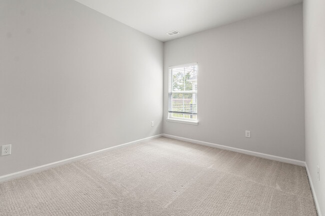 Building Photo - Empyrean Home
