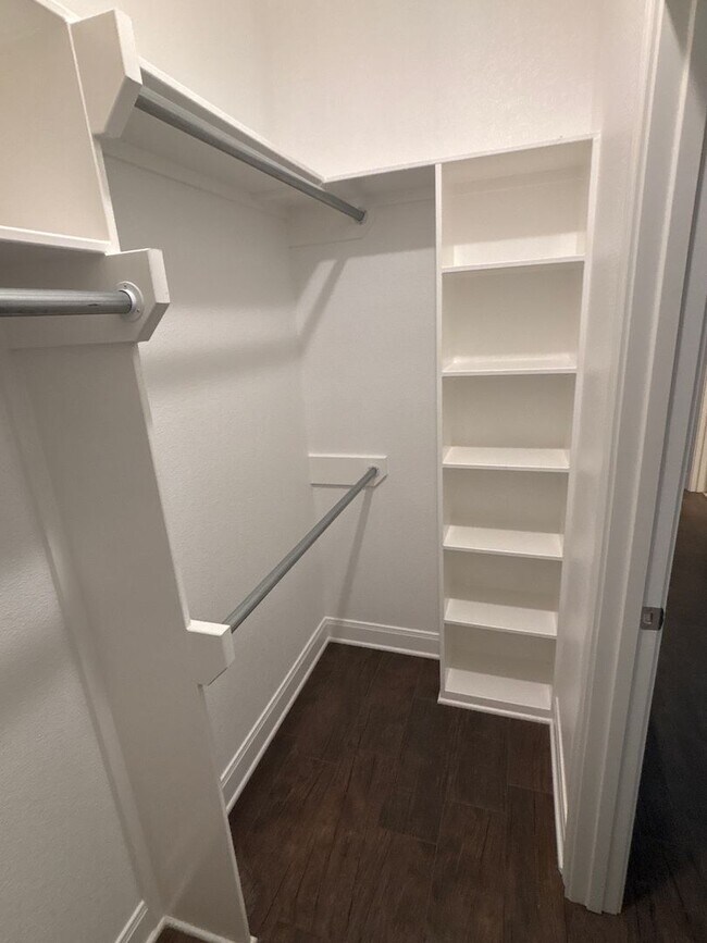 Building Photo - Beautiful South Tyler Rental in Royal Vista Estates!