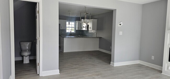 Building Photo - Newly Constructed 2 & 3 bedroom Cross Cree...