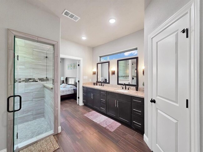 Building Photo - 10340 Dominion Ranch Dr