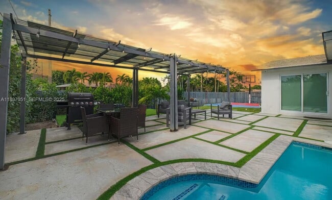 Building Photo - 10010 SW 162nd St