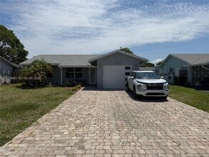 Building Photo - 8202 NW 91st Terrace