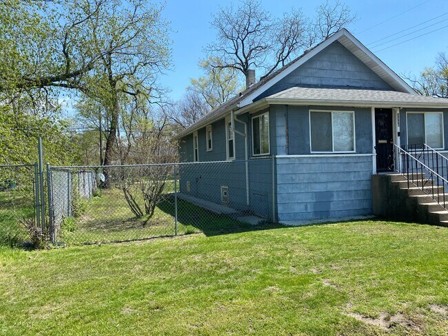 Building Photo - 3395 Pennsylvania St