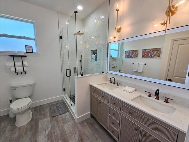 Building Photo - 2075 Jewell Ave