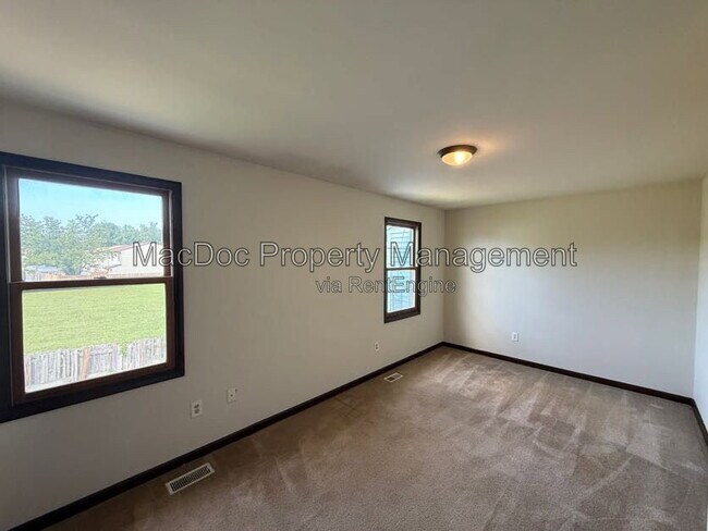 Building Photo - 5145 Cottonwood Ct