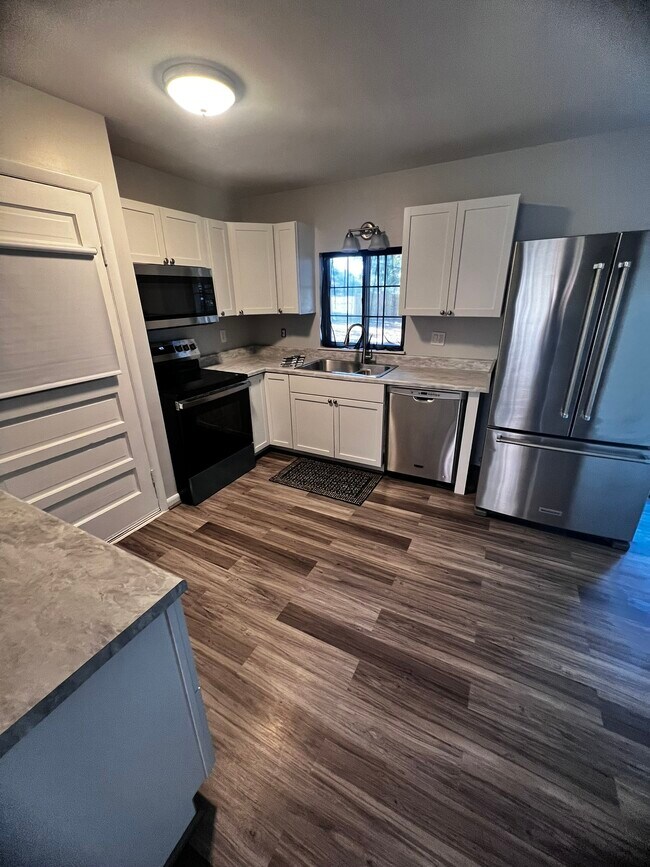 Building Photo - 2615 Metamora Rd