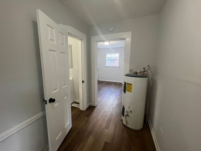 Building Photo - 1 bedroom 1 bathroom house in West Tuscaloosa