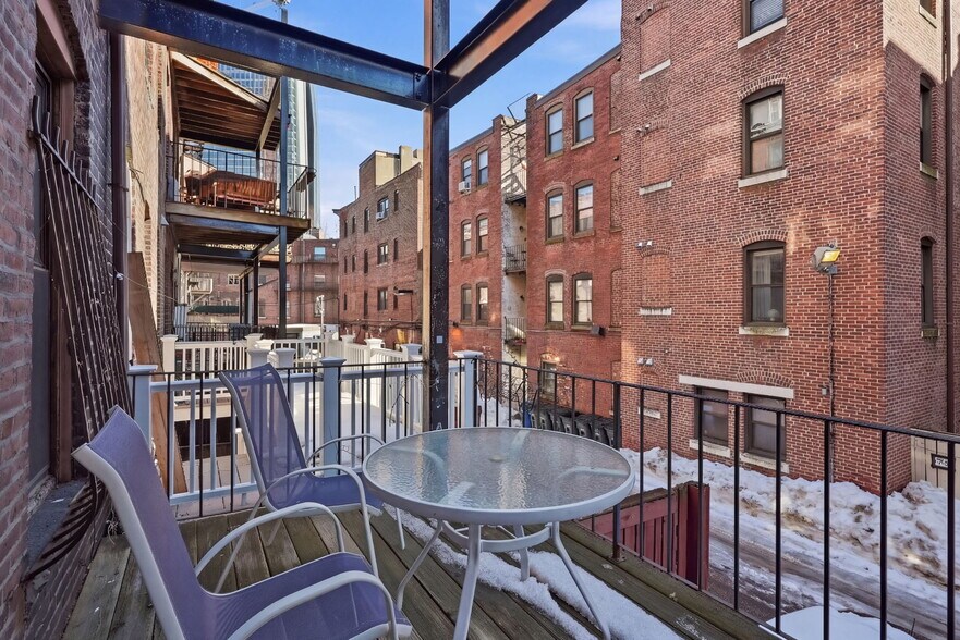 Building Photo - 20 Symphony Rd