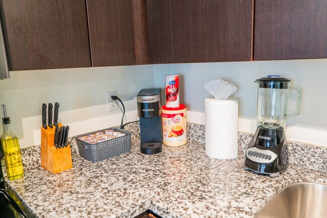 Building Photo - 915 N 4th St