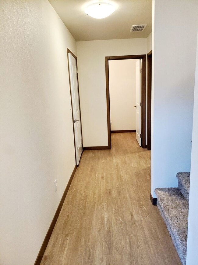 Building Photo - 4450 Cumberland Loop
