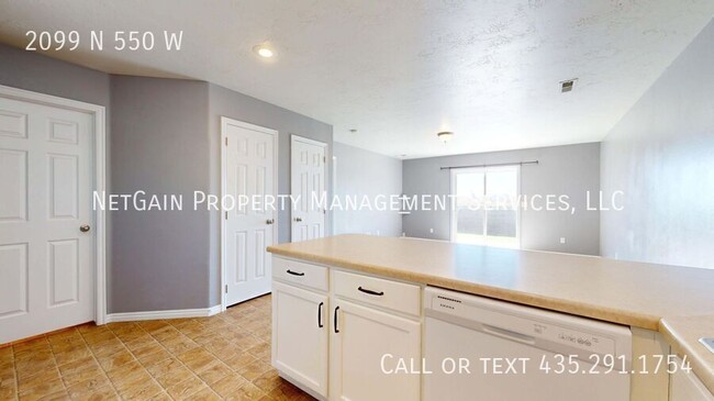 Building Photo - 2099 N 550 W