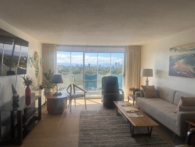 Building Photo - 1155 Ash St.