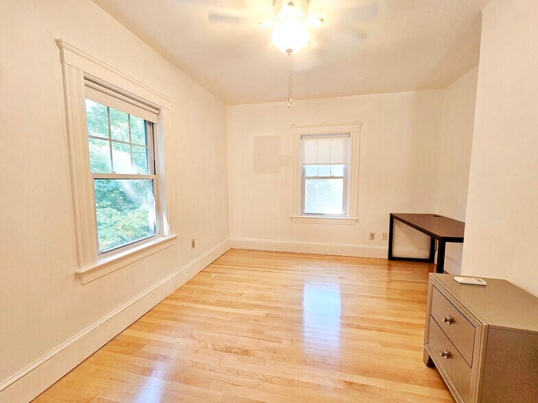 Building Photo - 1173 Boylston St